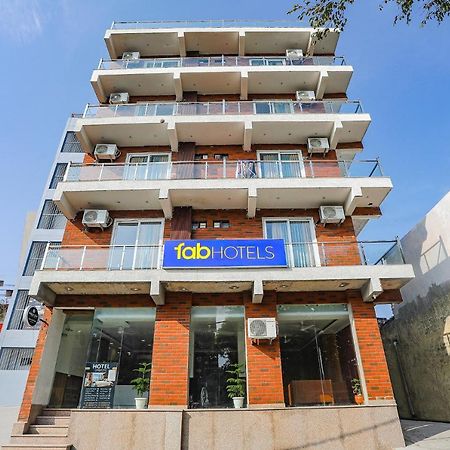 Fabhotel Unique Stay Noida Buitenkant foto